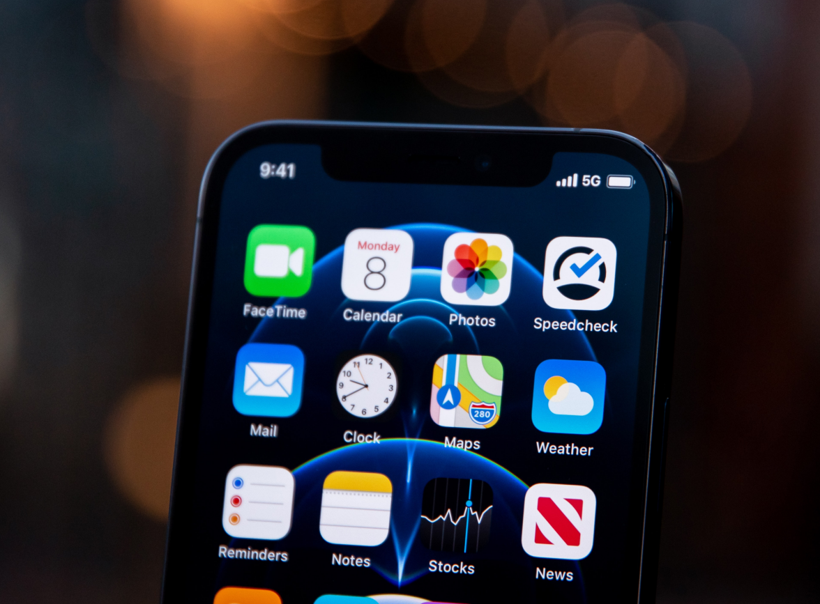 阿尔山苹果手机维修分享为什么 iPhone 12 在冬季会自动关机 
